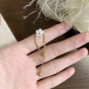 Anillos de Moda con Cuentas de Flores Ajustables de Acero Inoxidable Chapado en Oro para Mujer - Product Image 5