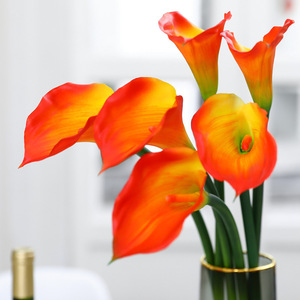 Lys Calla Artificiel en PE Caoutchouc Souple Rouge Coucher de Soleil pour Décoration Maison Mariage Haute Simulation - Product Image 1