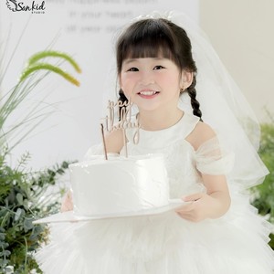 Nhung Nguyen Robe de princesse personnalisable fabriquée au Vietnam pour filles bébés longue longueur au sol avec voile pour demoiselles d'honneur enfants - Product Image 3