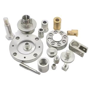 Manchon de connexion fileté en acier usiné CNC de précision sur mesure avec trous latéraux pour pièces de machines hydrauliques - Product Image 6