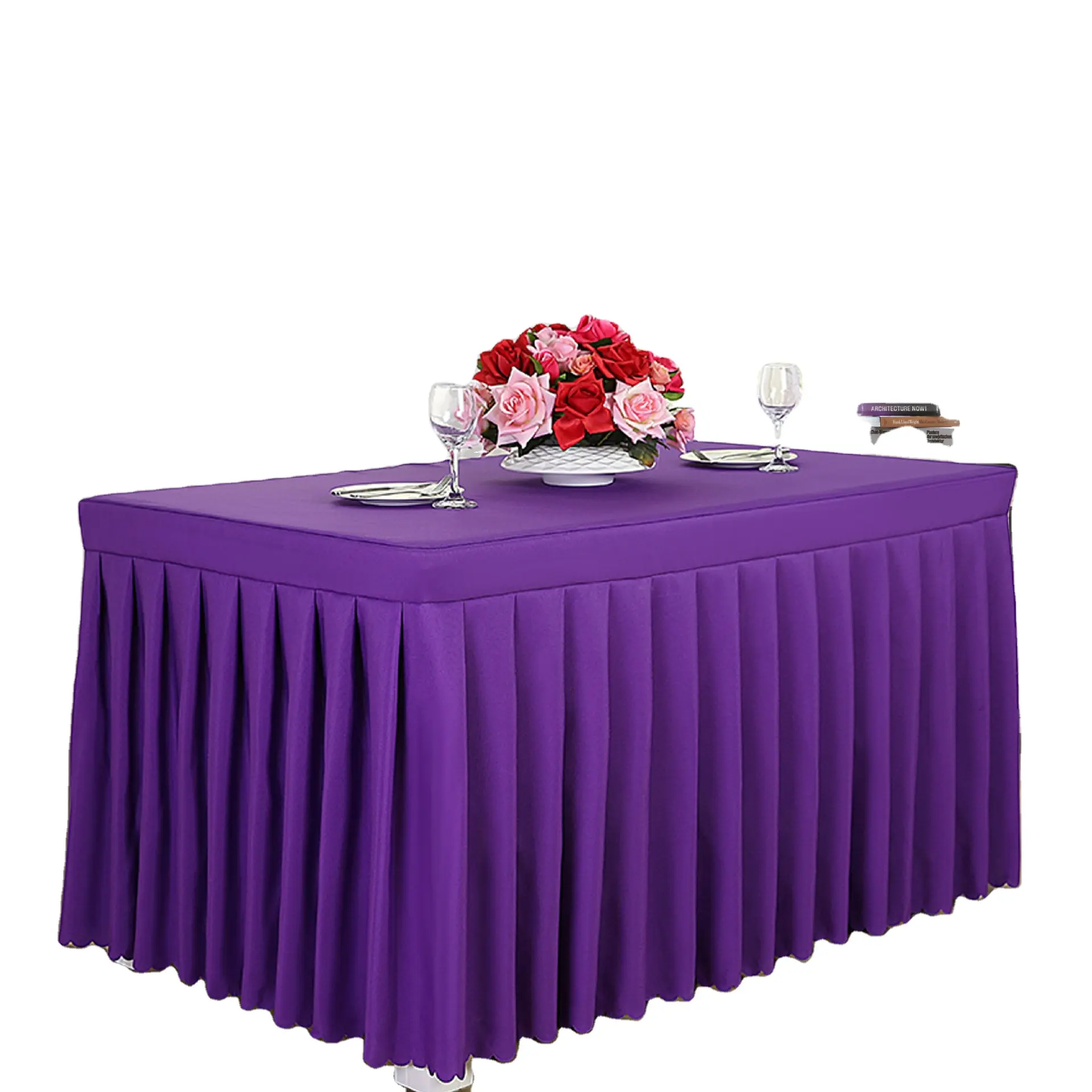 正方形のテーブル用の豪華な紫色のテーブルクロス