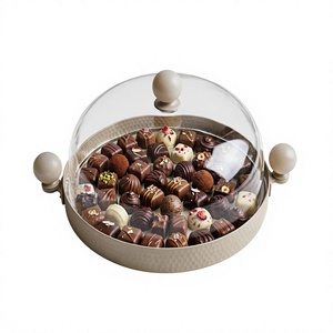 Plat à dessert rond moderne beige en acier inoxydable martelé avec couvercle en verre transparent et cloche en acrylique, support à gâteau avec poignées sphériques - Product Image 1