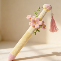 Poupée en peluche personnalisable en forme d'épée de fleurs de pêcher printanières, en matière douce, cadeau compagnon en peluche, vente directe d'usine, vente en gros
