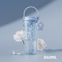 Bouteille d'eau sportive Tritan grande capacité pour l'extérieur, gourde portable avec paille et poignée de transport