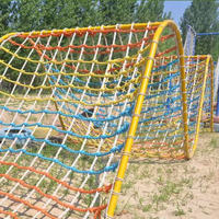 Filet d'escalade extérieur en acier grande capacité multicolore pour aire de jeux et parc d'aventure pour enfants