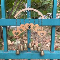 Carillon éolien en métal OEM, finition rouille, avec motif croissant ajouré et étoiles à cinq branches, 6 clochettes en laiton antique, pour centre de jardin