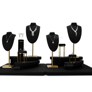 Elegante Expositor de Joyería de Metal, Soporte Personalizado de Microfibra Moderno para Aretes y Collares, Busto Negro para Exhibición de Joyas - Product Image 2