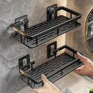 Estante de almacenamiento de metal impermeable multifuncional con agujeros perforados Gancho <span class=keywords><strong>rectangular</strong></span> montado en la pared para uso en cocina y baño - Product Image 1