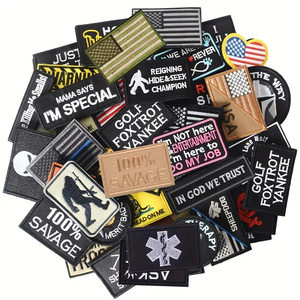 Design De Logotipo Personalizado <span class=keywords><strong>Transfer</strong></span>ência De Calor Tecido Etiqueta Bordada Patch Bordado Roupas De Patch Emblemas De Tecido Ferro em Personalizar Patches