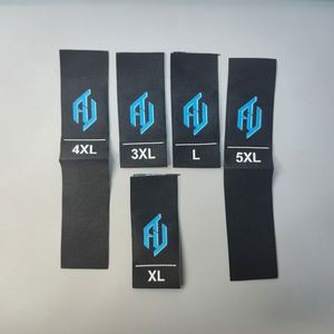 Accessoires vestimentaires durables personnalisés de haute qualité, étiquettes tissées pliées au centre 100% polyester, impression numérique pour t-shirts - Product Image 1