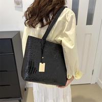 Sac fourre-tout en PU gaufré crocodile métallisé personnalisé, grande capacité, avec fermeture éclair, sac à bandoulière pour femme, vente en gros