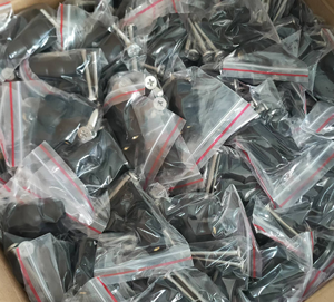 Houe vente couvercle <span class=keywords><strong>de</strong></span> siège <span class=keywords><strong>de</strong></span> toilette écrous en caoutchouc avec boulons vis couvercle <span class=keywords><strong>de</strong></span> siège <span class=keywords><strong>de</strong></span> toilette Kits <span class=keywords><strong>de</strong></span> boulons <span class=keywords><strong>de</strong></span> <span class=keywords><strong>fixation</strong></span> - Product Image 5