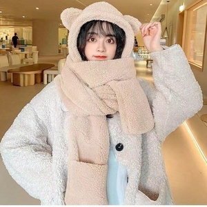 <span class=keywords><strong>Ensemble</strong></span> de gants chauds et froids pour femmes écharpe automne/hiver chapeau ours cache-oreilles neige bavoir un chapeau laine tricot couverture chapeau pour femmes et enfants - Product Image 3