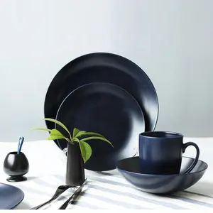 Черные матовые глазурованные фарфоровые керамические тарелки, блюда, чаши, кружки, столовая посуда, наборы японской посуды