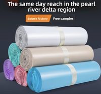 Enveloppes en polyéthylène compostables personnalisées, surface noire imprimée, 2 mil, pour l'emballage de vêtements, sacs d'expédition pour coursiers
