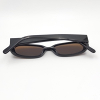 Lunettes de soleil polarisées OEM de luxe au design noir pour hommes Lunettes de soleil avec logo personnalisé pour hommes et femmes