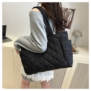 กระเป๋าสะพายไหล่แบบถือของผู้หญิงทำจากผ้าฝ้ายเรียบง่ายสำหรับช้อปปิ้งเสื้อผ้า2025ความจุมาก - Product Image 5