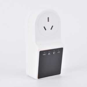 Protector de Voltaje Argentino 220V 16A con Pantalla Digital Ajustable para TV y Refrigerador - Product Image 1