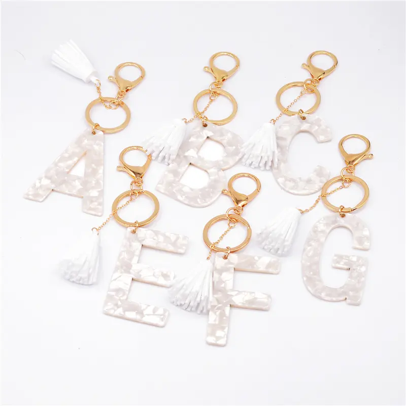 شرابة الأبجدية حلقات المفاتيح مجوهرات المرأة الأزياء 26 رسائل الحلي الاكريليك الفتيات حقيبة يد قلادة جالبة للحظ Keyfobs Kimter-P323FA