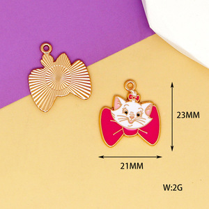 Charmant et mignon chat blanc de dessin animé anime pour accessoires DIY, idéal pour pendentif porte-clés en alliage de zinc avec technique de goutte d'huile - Product Image 6