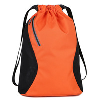 Sacs à dos à cordon de serrage Nouveau design Durable Imperméable Logo personnalisé Sacs de sport en polyester à cordon de serrage avec poche