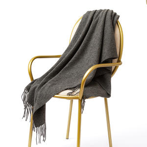 Bufanda de invierno Color puro lana de cordero Pashmina bufanda clásica sólida mujer Merino lana borla fabricantes Pashmina chal - Product Image 4