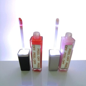 Brillo Labial Personalizado de 9 ml con Luz LED, Tapa de Rosca, Material Plástico, Caja - Product Image 1