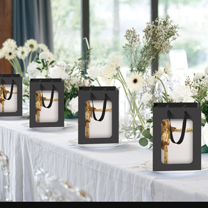 Venta al por mayor ventana transparente Mini pastel Cajas de Regalo acabado mate de moda para Mini pasteles bolsas de papel de flores - Product Image 3