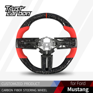 Volant en fibre de carbone forgé personnalisé avec poignées rouges pour <span class=keywords><strong>Ford</strong></span> <span class=keywords><strong>Mustang</strong></span> Shelby <span class=keywords><strong>GT</strong></span> GT500 Coupé S197 Série 2005-2014 - Product Image 2