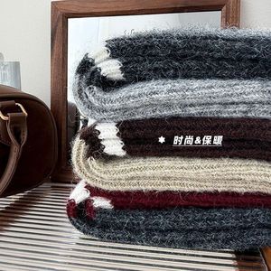 Chaussettes mi-mollet tricotées color block pour femme, style hiver chaud et confortable - Product Image 2