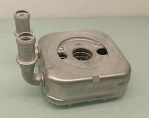 Radiatore olio per <span class=keywords><strong>Alfa</strong></span> Romeo <span class=keywords><strong>145</strong></span> 155 156 GTV Spider - OE 60610797 - Product Image 1