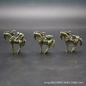 Colgante de latón vintage con forma de caballo, aleación de cobre, regalo unisex, joyería - Product Image 5