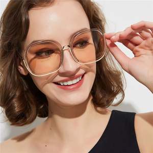 Gafas de Sol de Moda de Lujo 2020 con Protección UV400 para Mujer, Gafas de Sol Cuadradas de Metal con Degradado de Color - Product Image 4