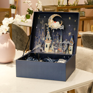 Wholesale luxury hign end personalised rigid cardboard gift box for clothing scarf