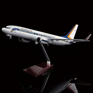 Modèle d'avion 737 spécial <span class=keywords><strong>du</strong></span> <span class=keywords><strong>roi</strong></span> thaïlandais de 47 cm avec lumières, simulation d'avion de passagers, cadeau, ornement, collection d'aviation - Product Image 4