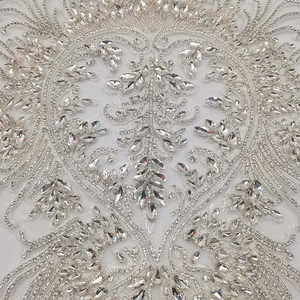 Strass blanc fabriqué à la main grand coeur Applique pour mariage bricolage mariée cristal Couture robe avec corsage Applique - Product Image 2