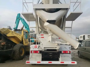 Camion malaxeur à béton 700 utilisé à bas prix de haute qualité pour camions malaxeurs à béton Hino - Product Image 5