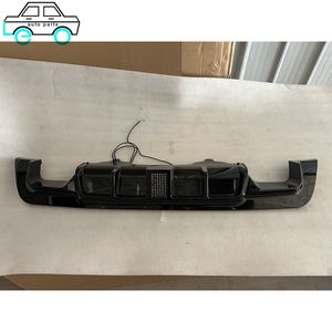 ดิฟฟิวเซอร์กันชนหลังสีดำเงาลายคาร์บอนสำหรับรถยนต์ซีรีส์ <span class=keywords><strong>5</strong></span> รุ่น E60 ปี 2003-2010 ท่อไอเสียเดี่ยว/คู่ พร้อมไฟ LED - Product Image 2