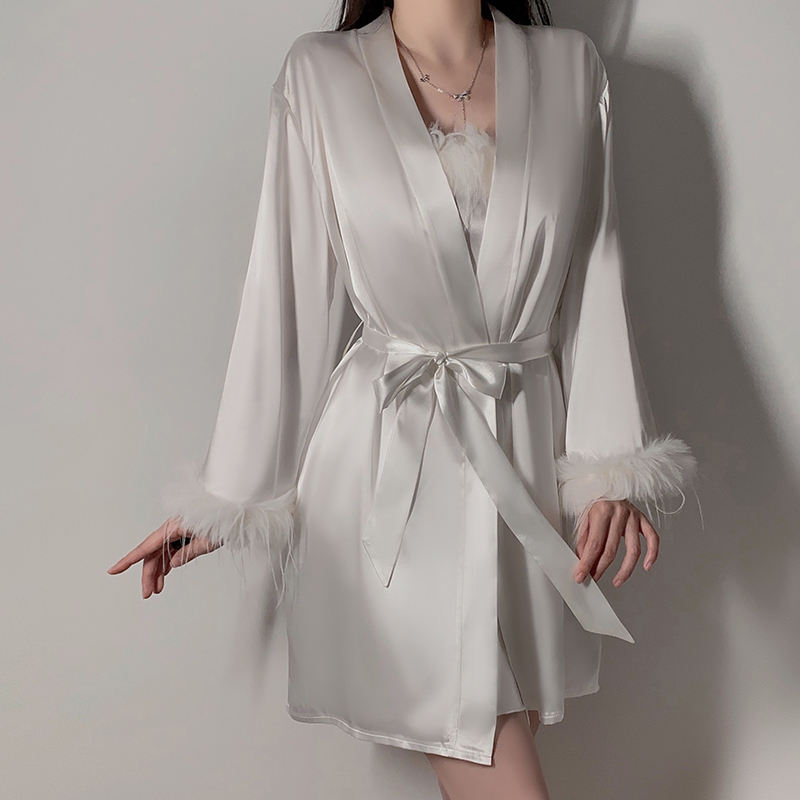 เสื้อคลุม White-1pcs