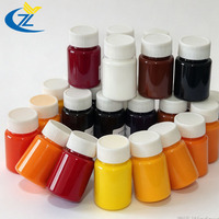 Pâte de teinture pour peinture à dispersion de pigments aqueux pour revêtement mural intérieur à base d'eau