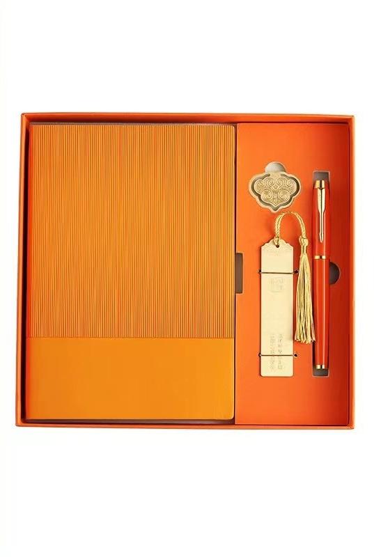 Ensemble orange 2