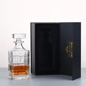 Amazon Hot Sale 750ml/26oz Whiskey Glasses Whiskey Decanter Set With Gift Box Whiskey Set