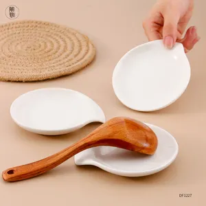 批发瓷制烹饪筷子和勺子餐具支架白色陶瓷勺子休息支架