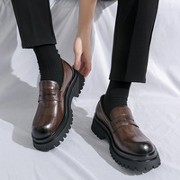 Vente directe usine transfrontalière, nouveau modèle de mocassins à enfiler toutes saisons, style britannique décontracté pour hommes à semelle épaisse et tendance