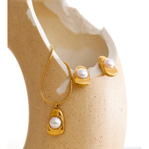 Juego de Joyería de Moda JINYOU 2199 de Acero Inoxidable con Perlas Simuladas, Aretes y Collar de Cadena de Serpiente Bañado en Oro - Product Image 4