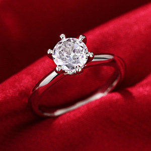 Anello con Diamante Taglio Brillante Rotondo, Diamante Naturale, Gioiello Classico da Donna per Fidanzamento - Product Image 1