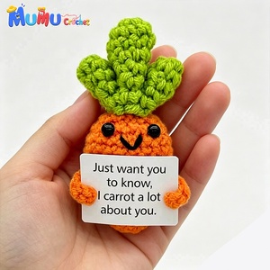 Bambola all'uncinetto per supporto emotivo, fatta a mano, con energia positiva, abbraccio tascabile con biglietto, amigurumi, amico da scrivania, regalo di compleanno per amici - Product Image 4