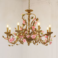 Lustre suspendu en cuivre doré de luxe européen, style victorien, avec fleurs de rose en céramique, pour décoration de mariage.