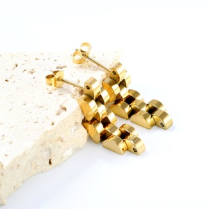 Pendientes de Cadena Gruesa de Acero Inoxidable con Baño de Oro PVD de 18K, Estilo Correa de Reloj, Novedad de Moda al por Mayor para Mujer - Product Image 3
