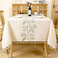 Nappe carrée en coton imprimé floral bleu, style classique moderne, lavable, tissée, infroissable, pour la décoration intérieure avec bordure à pompons